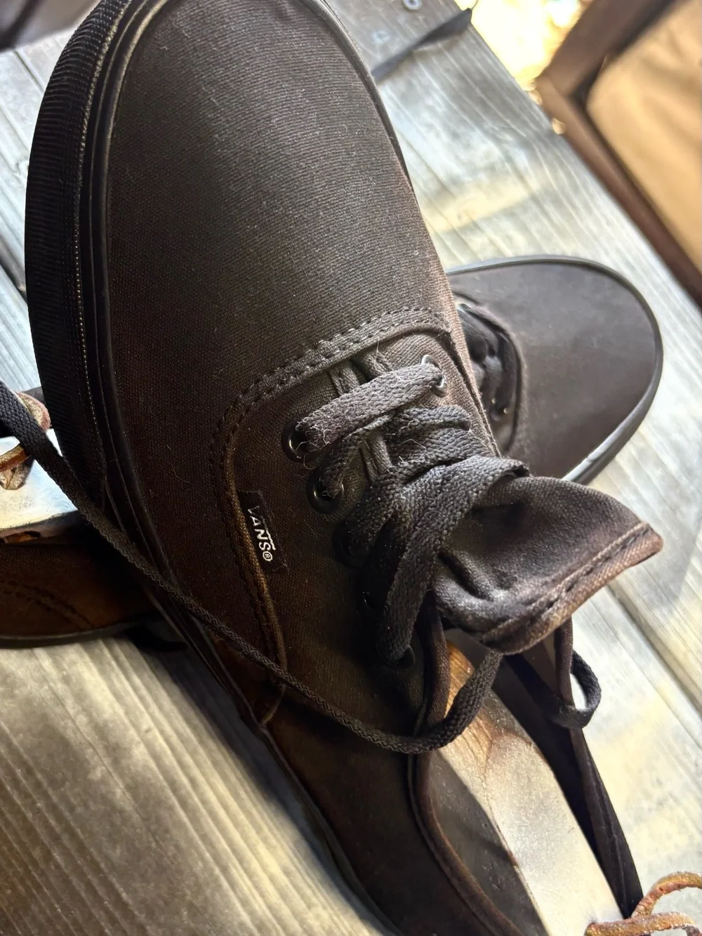 Black canvas lace up sneakers in US 10.5 #skateboarding #canvas